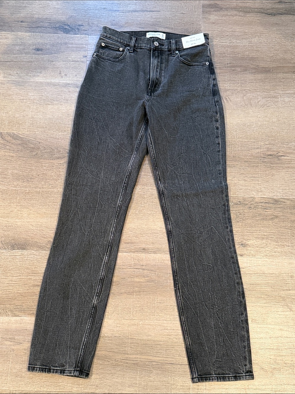 NWT Abercrombie & Fitch Black High Rise Mom Jeans